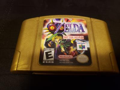 The Legend of Zelda Majora's Mask [Not for Resale Gold] cover